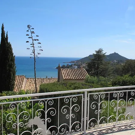 4 Chambres Vue Mer Et Piscine Dans Au Calme Sur Les Hauteur * Saint-Raphael (Var)