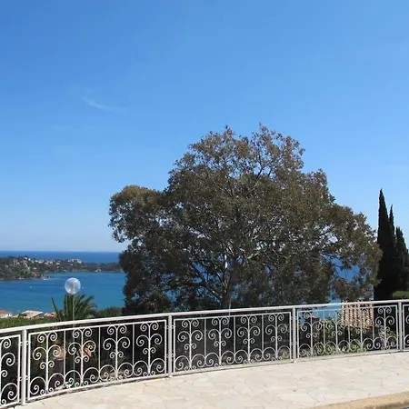 4 Chambres Vue Mer Et Piscine Dans Au Calme Sur Les Hauteur Saint-Raphael (Var)