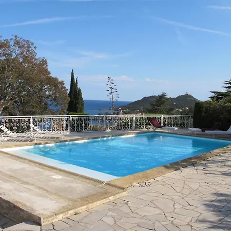 4 Chambres Vue Mer Et Piscine Dans Au Calme Sur Les Hauteur * Saint-Raphael (Var)