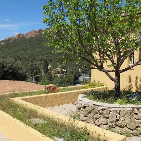 Villa 4 Chambres Vue Mer Et Piscine Dans Au Calme Sur Les Hauteur *