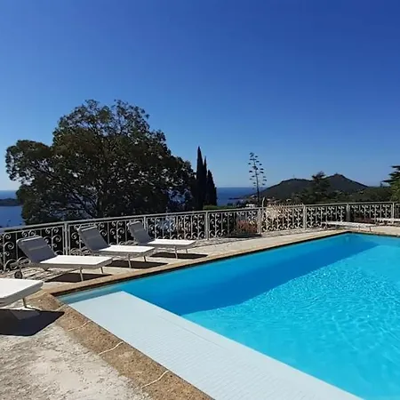 4 Chambres Vue Mer Et Piscine Dans Au Calme Sur Les Hauteur * Saint-Raphael (Var)